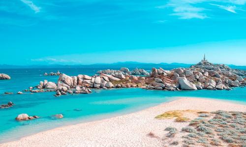 ILES LAVEZZI
